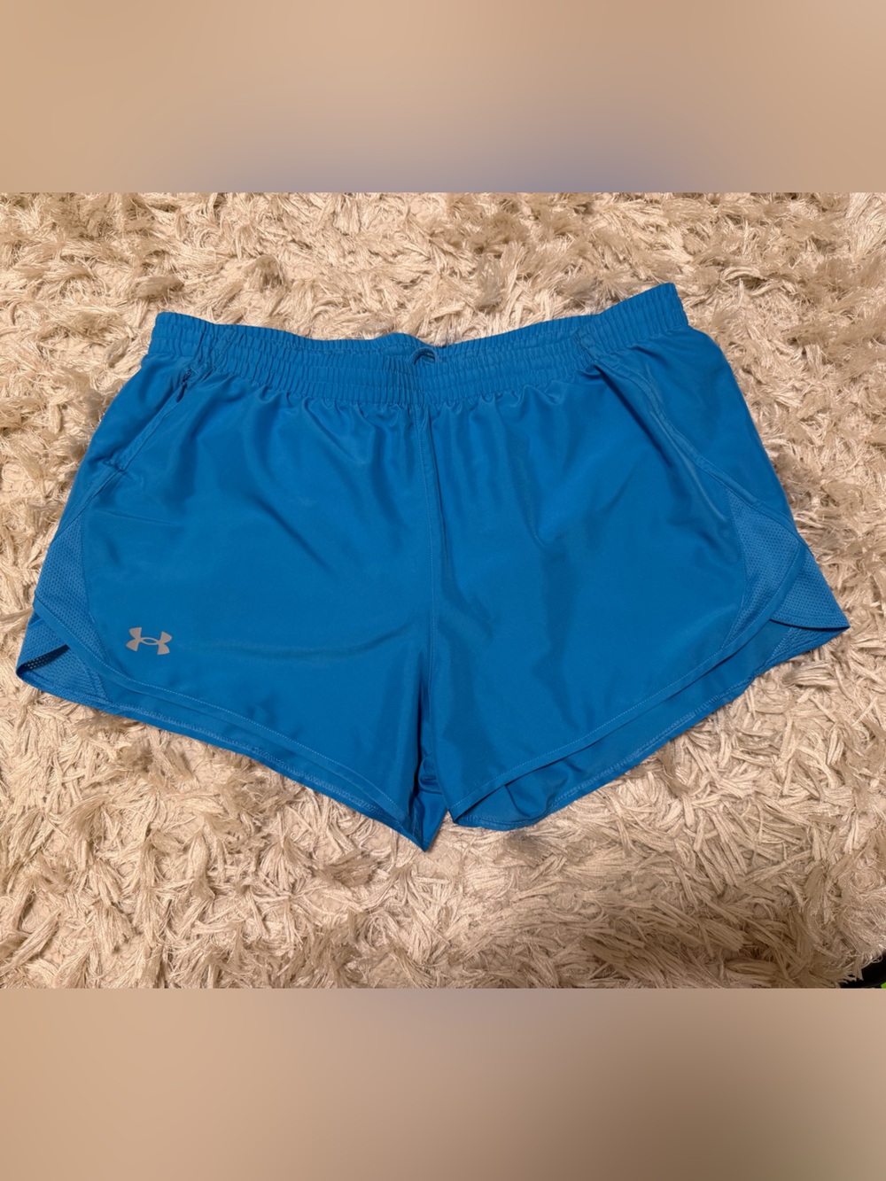 NWOT Ladies Size XL Under Armour Bright Blue Running Shorts